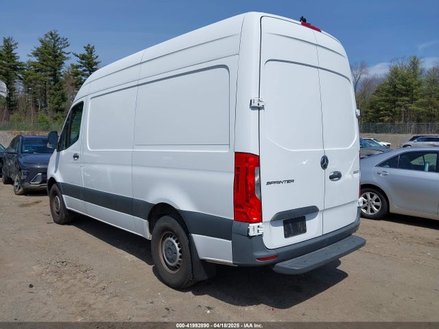 WD3PF0CD4KT003734 Mercedes-Benz Sprinter 2500 High Roof V6/standard Roof V6