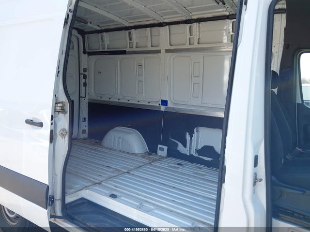 WD3PF0CD4KT003734 Mercedes-Benz Sprinter 2500 High Roof V6/standard Roof V6
