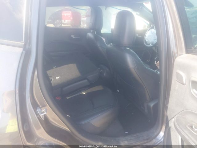 3C4NJCEB5MT604067 Jeep Compass 80th Anniversary Fwd
