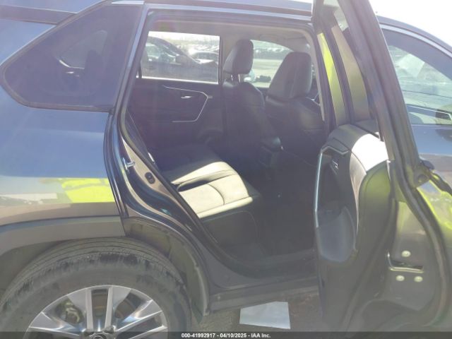 2T3C1RFV8MC135182 Toyota Rav4 Xle Premium