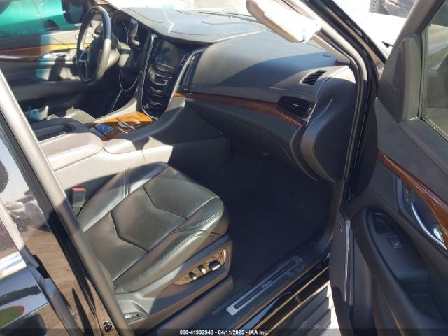 1GYS3HKJ8KR319272 Cadillac Escalade Esv Luxury