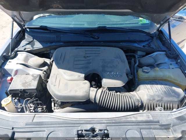 Chrysler 300c Awd 2014 2C3CCAKG6EH379114 Image 10