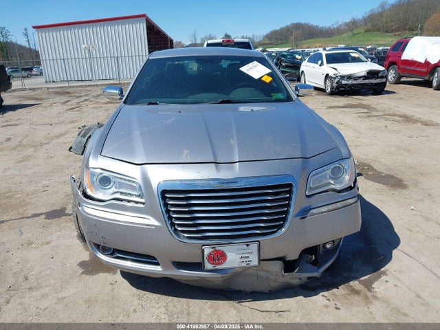 Chrysler 300c Awd 2014 2C3CCAKG6EH379114 Image 13