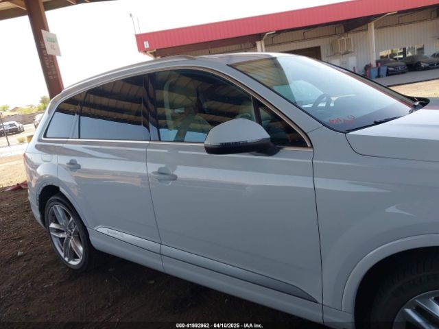 WA1VAAF70JD054013 Audi Q7 3.0t Premium