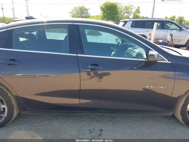 1G1ZD5STXPF227132 Chevrolet Malibu Fwd 1lt