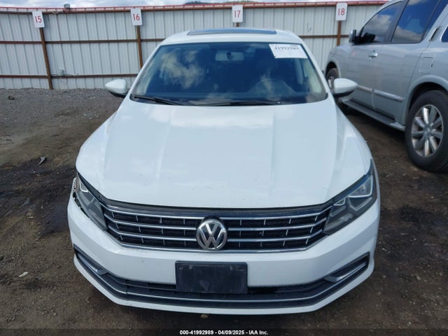 1VWBT7A35GC043921 Volkswagen Passat 1.8t Se