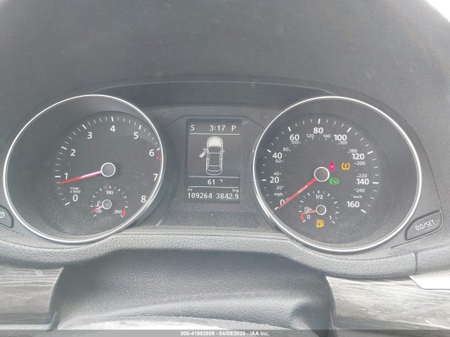 1VWBT7A35GC043921 Volkswagen Passat 1.8t Se