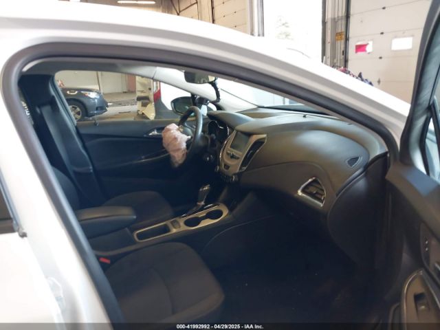 2018 CHEVROLET CRUZE 1G1BC5SM8J7136505 Photo 4