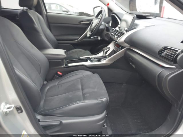 2022 MITSUBISHI ECLIPSE CROSS JA4ATWAA7NZ001388 Photo 4