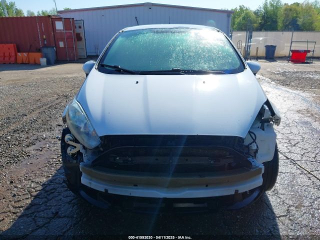 3FADP4BJXFM202690 Ford FIESTA SE