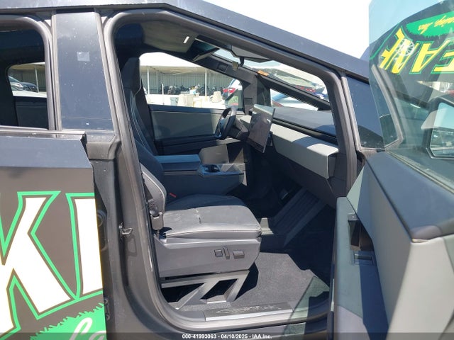 2025 TESLA CYBERTRUCK 7G2CEHED1SA060554 Photo 4