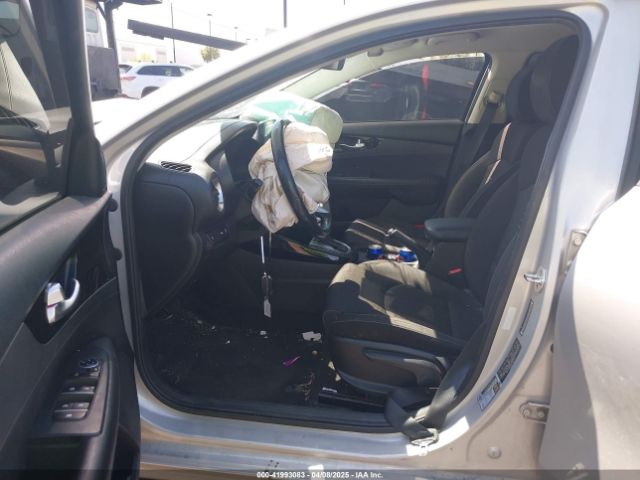 3KPF34AD8KE065764 KIA FORTE S