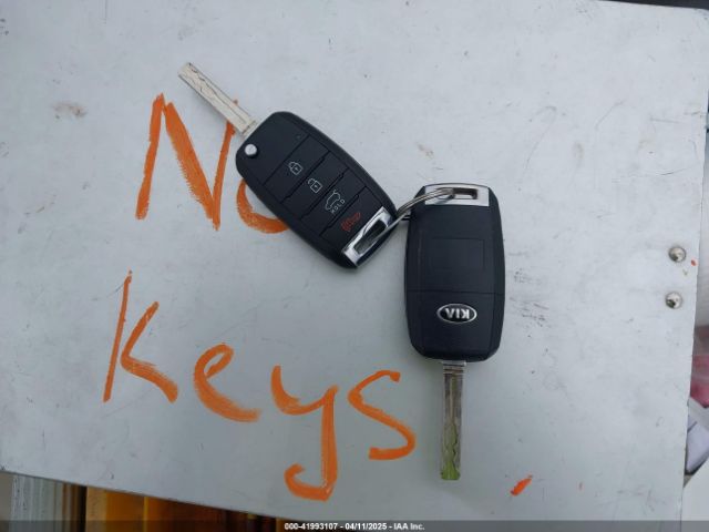 KNDJP3A56E7047866 KIA SOUL +