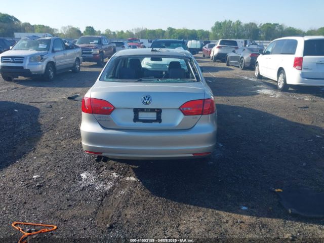 3VWD17AJ9EM271316 Volkswagen Jetta 1.8t Se