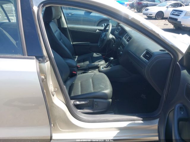 3VWD17AJ9EM271316 Volkswagen Jetta 1.8t Se