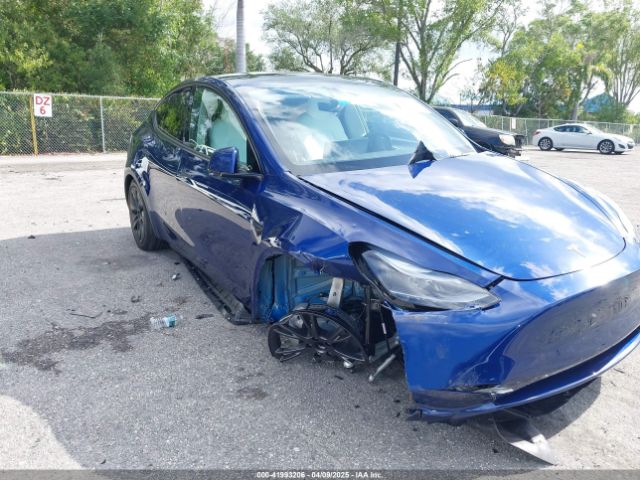 7SAYGDED0SF256650 Tesla Model Y Long Range Dual Motor All-wheel Drive