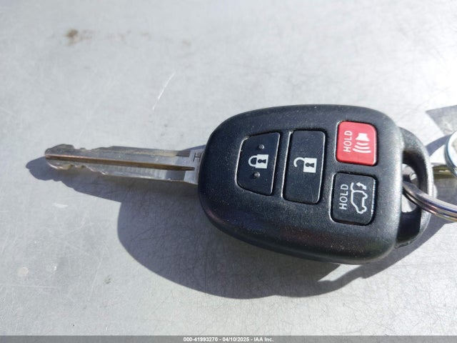 2T3WFREV1GW310309 Toyota Rav4 Xle
