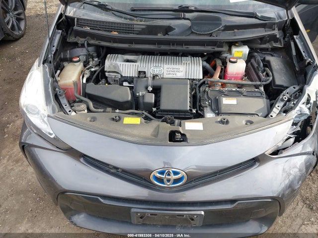 JTDZN3EU8FJ022093 Toyota Prius V Two