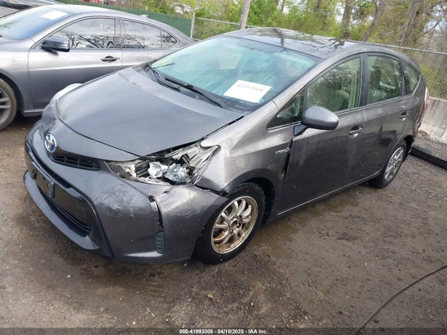 JTDZN3EU8FJ022093 Toyota Prius V Two