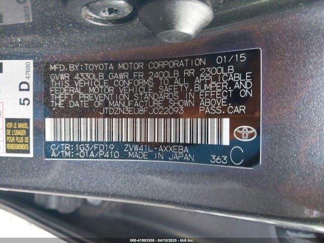 JTDZN3EU8FJ022093 Toyota Prius V Two