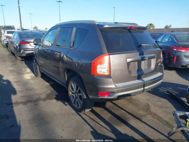 1C4NJDEB2GD657809 Jeep Compass High Altitude Edition