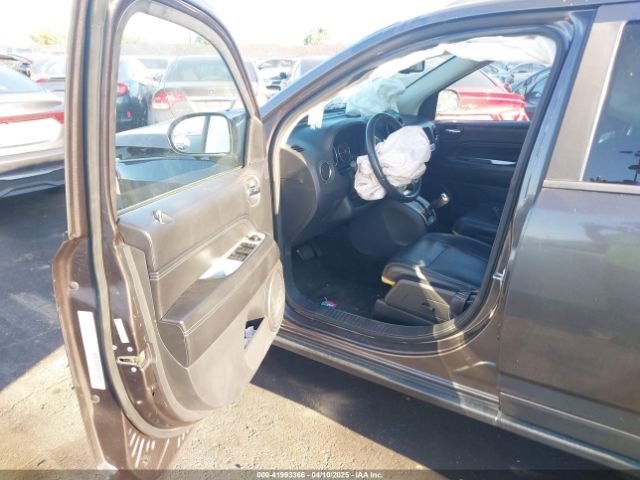 1C4NJDEB2GD657809 Jeep Compass High Altitude Edition