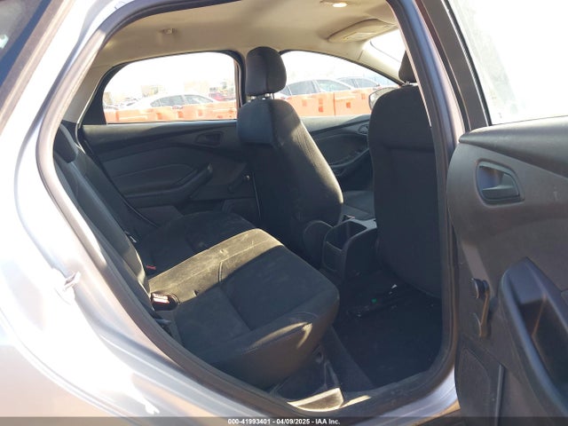 1FADP3E27FL313732 Ford FOCUS S