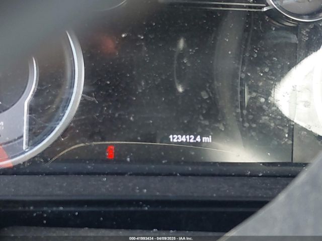 1C6RR7PTXJS111299 RAM 1500 Limited  4x4 5'7 Box