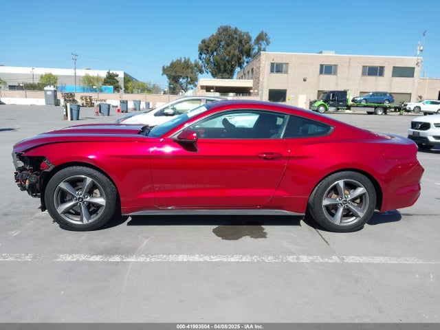 1FA6P8AM7H5266142 Ford Mustang V6