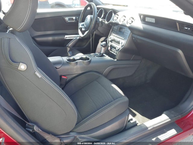 1FA6P8AM7H5266142 Ford Mustang V6