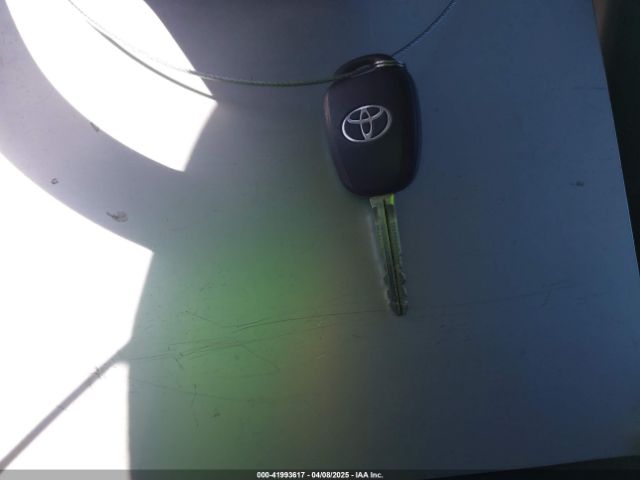 JTMBFREV9HJ147391 Toyota RAV4 LE