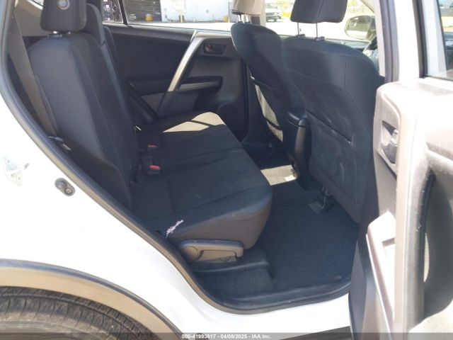 JTMBFREV9HJ147391 Toyota RAV4 LE