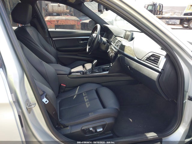 WBA8B9G3XHNU53720 BMW 2017