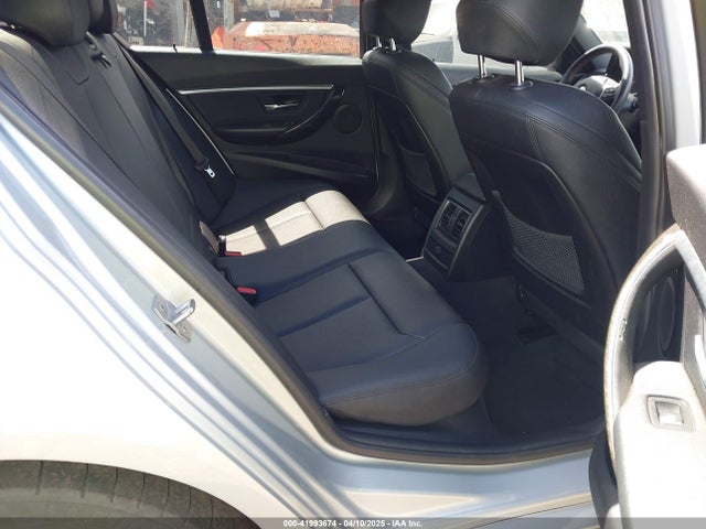 WBA8B9G3XHNU53720 BMW 2017