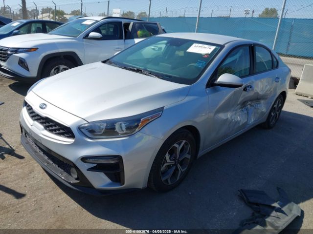 3KPF24AD0ME389801 KIA Forte Lxs