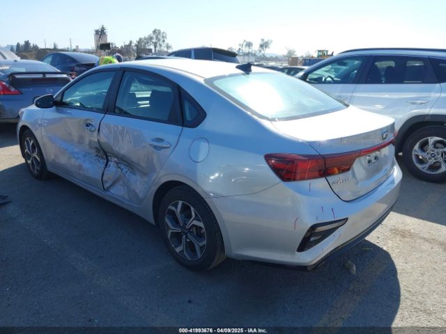 3KPF24AD0ME389801 KIA Forte Lxs