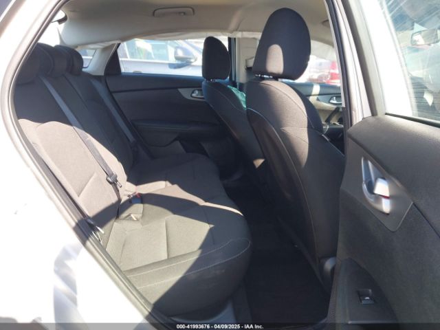3KPF24AD0ME389801 KIA Forte Lxs