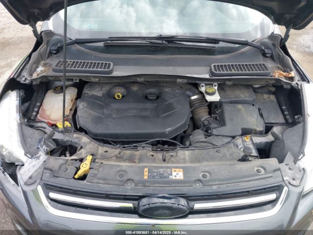 1FMCU0J90FUA25086 Ford Escape Titanium