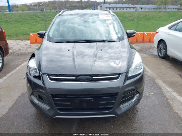 1FMCU0J90FUA25086 Ford Escape Titanium