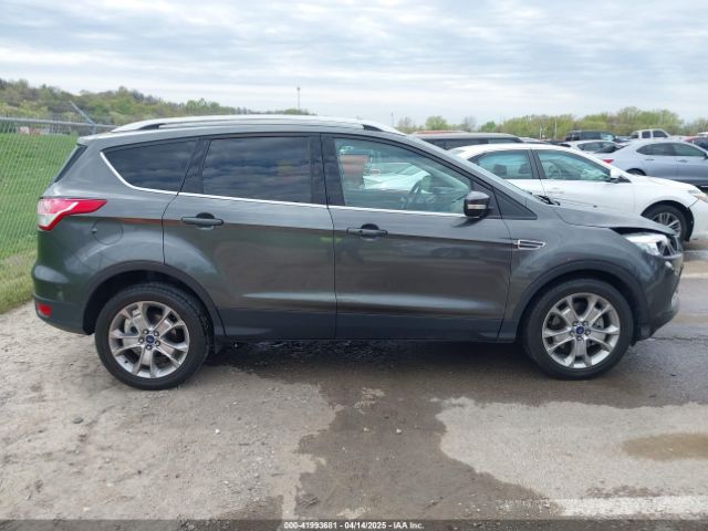 1FMCU0J90FUA25086 Ford Escape Titanium