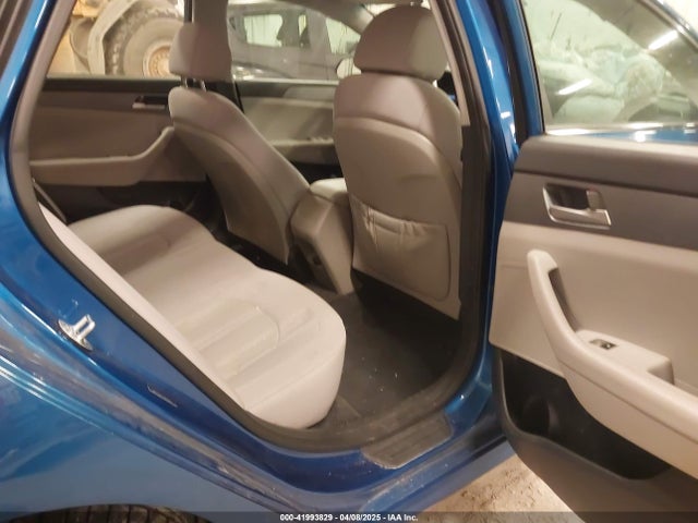5NPE24AF4JH602107 Hyundai SONATA SE