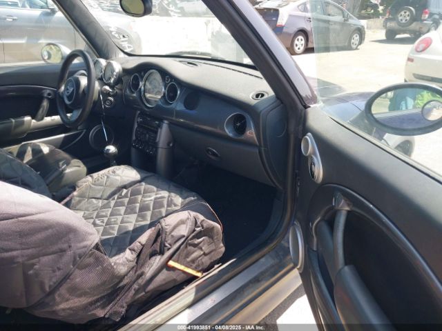 2005 MINI COOPER S WMWRH33435TF81760 Photo 4