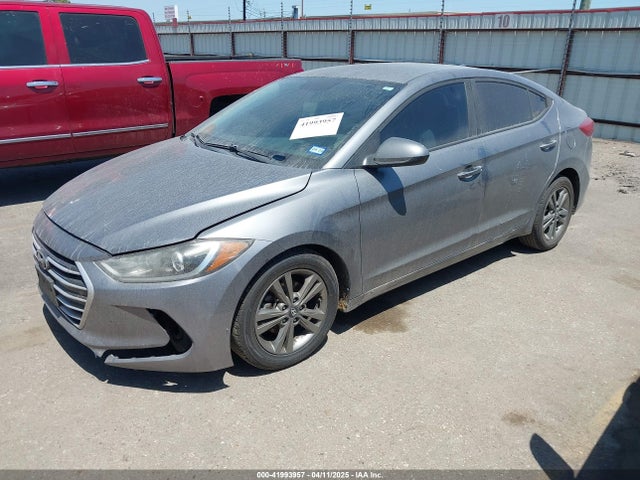 5NPD84LF6JH318582 Hyundai ELANTRA SEL