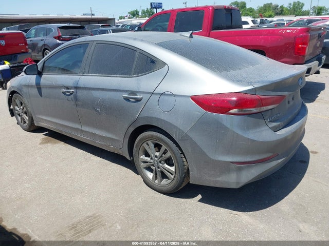 5NPD84LF6JH318582 Hyundai ELANTRA SEL