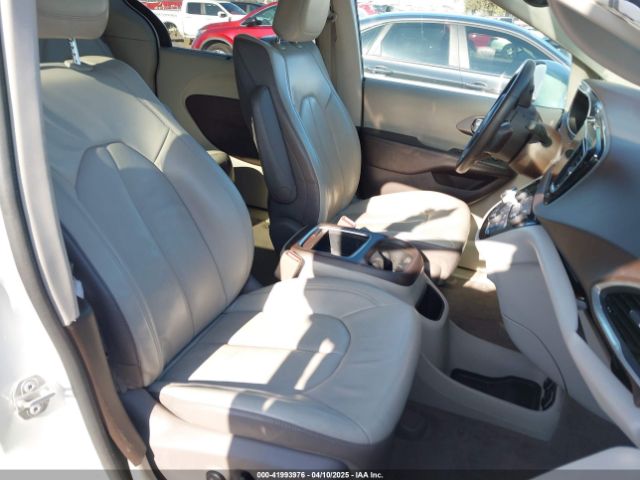2C4RC1EG7HR634269 Chrysler Pacifica Touring-l Plus