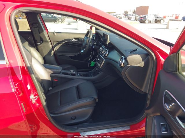 WDCTG4GBXKU008894 Mercedes-Benz Gla 250 4matic