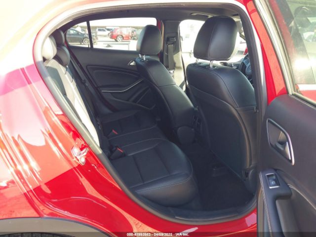 WDCTG4GBXKU008894 Mercedes-Benz Gla 250 4matic