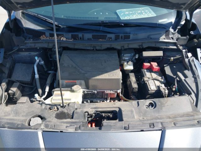 1N4AZ1CP5JC315827 Nissan LEAF S