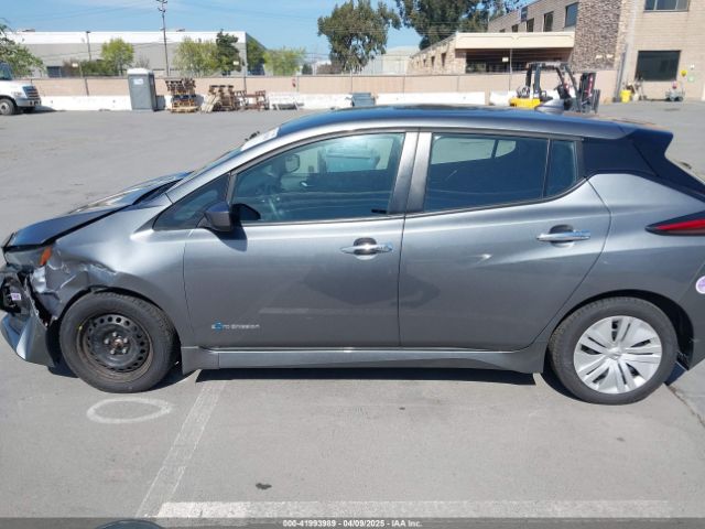 1N4AZ1CP5JC315827 Nissan LEAF S