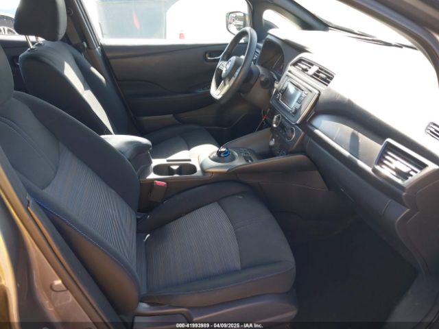 1N4AZ1CP5JC315827 Nissan LEAF S